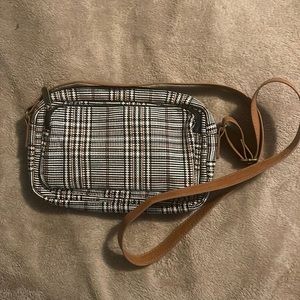 Thirty one gifts All Zipped Up Crossbody Purse